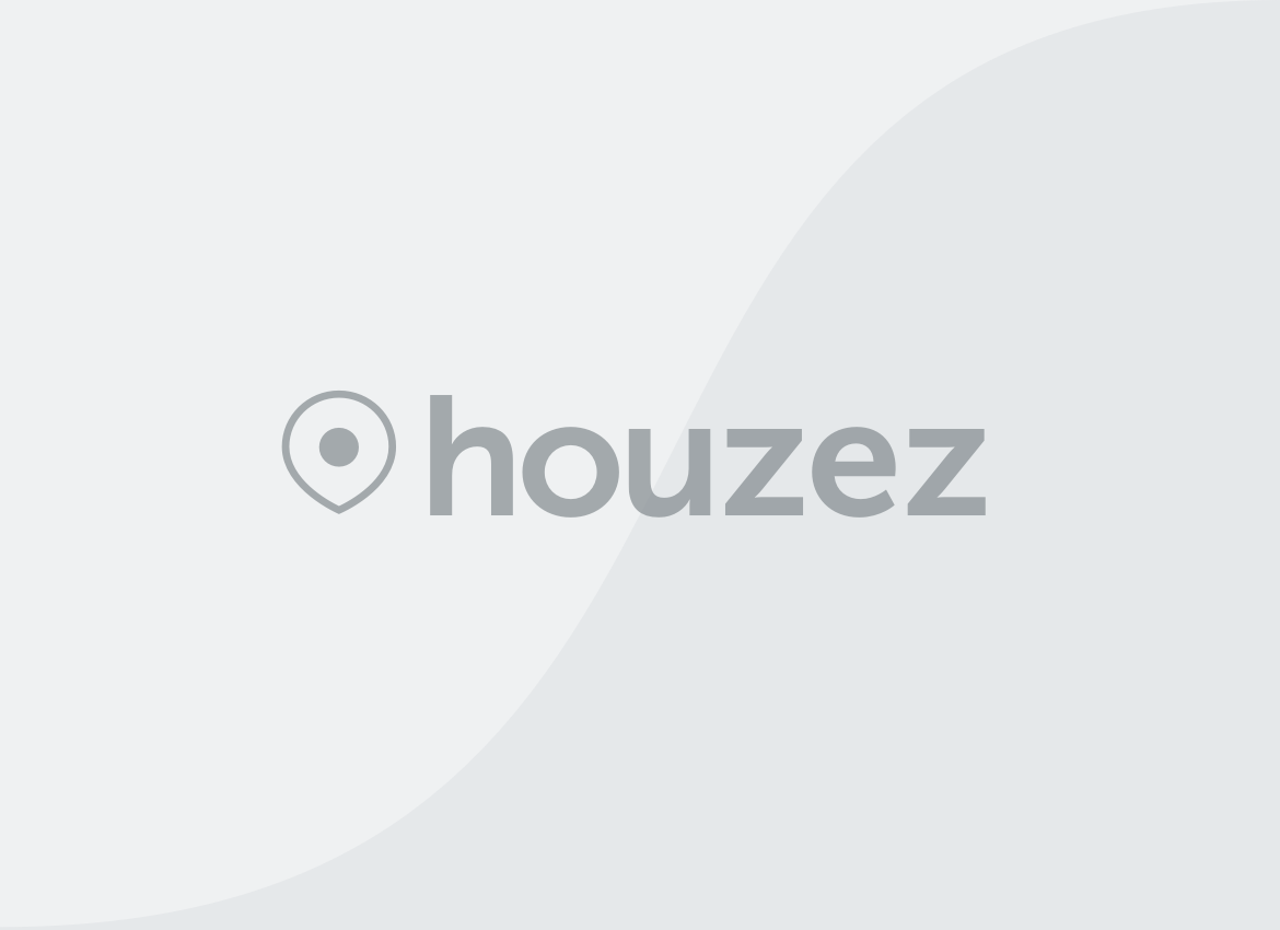 3 Bed Terraced House – Freehold & Vacant